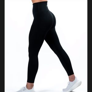 Alphalete Halo Leggings
